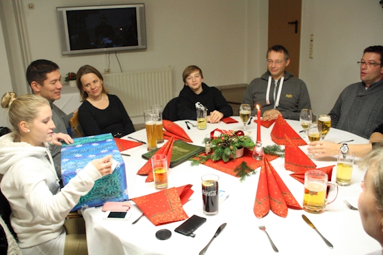 Einige Teilnehmer der Weihnachtsfeier.